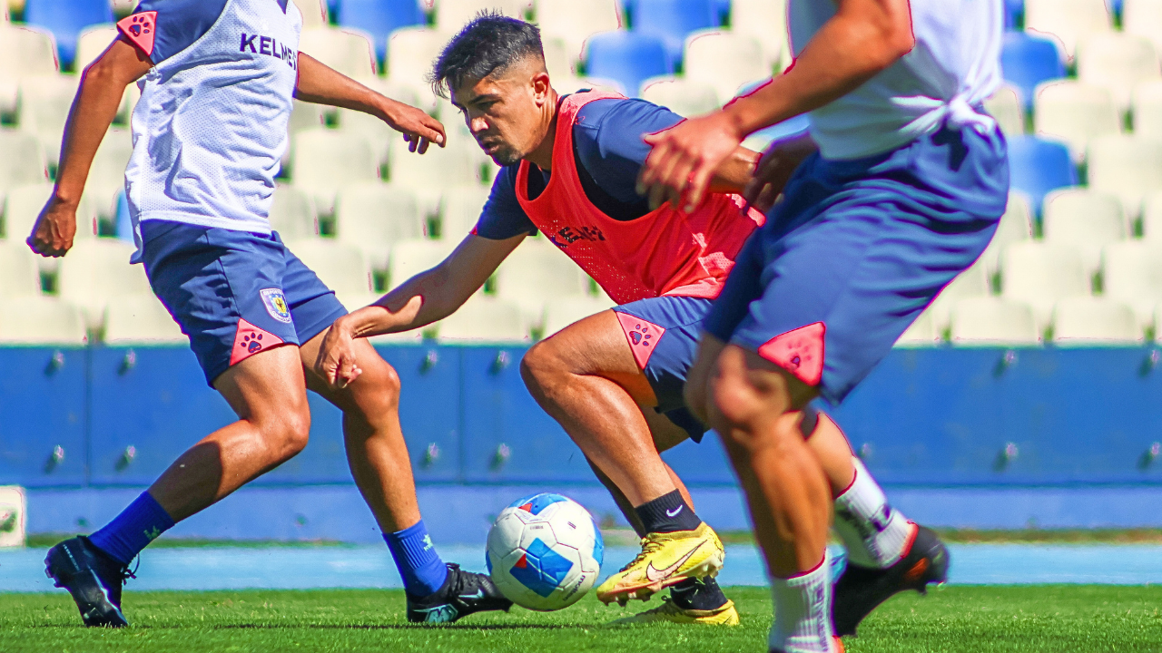 PLANTEL REALIZÓ PRÁCTICA EN EL ESTADIO ESTER ROA REBOLLEDO