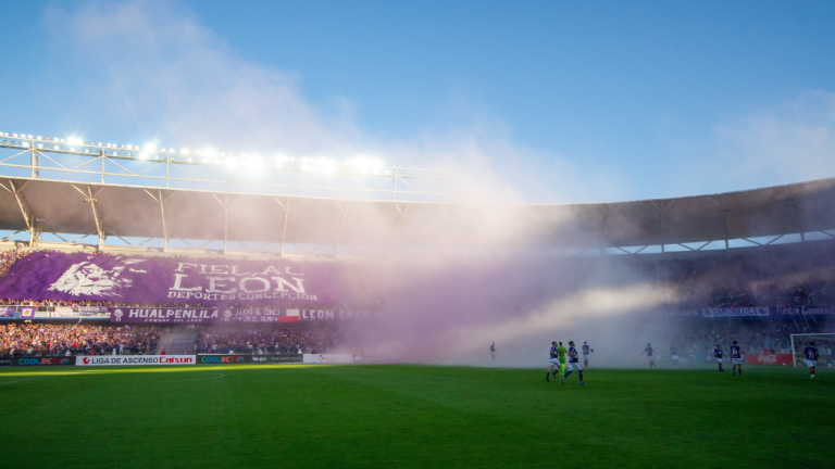 29 MIL HINCHAS ASISTIERON A LA FINAL IDA DE LA LIGUILLA DE ASCENSO