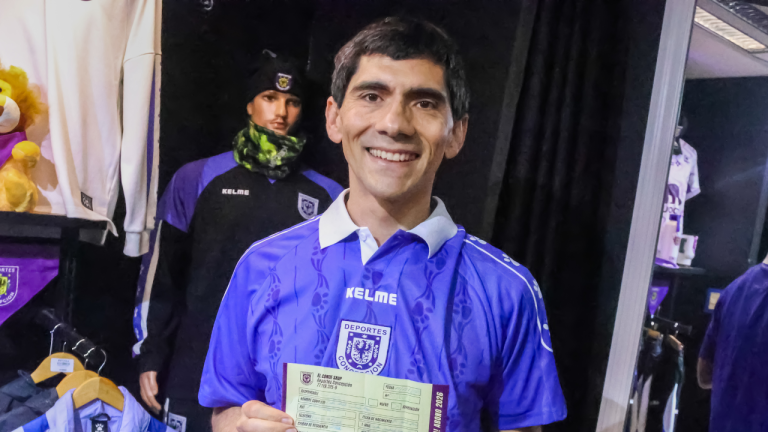 CARLOS SEPÚLVEDA ES EL PRIMER ABONADO PRESENCIAL 2026