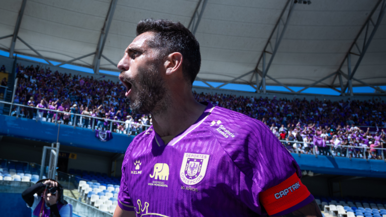 JOAQUÍN LARRIVEY ALCANZÓ LOS 100 GOLES EN EL FÚTBOL CHILENO