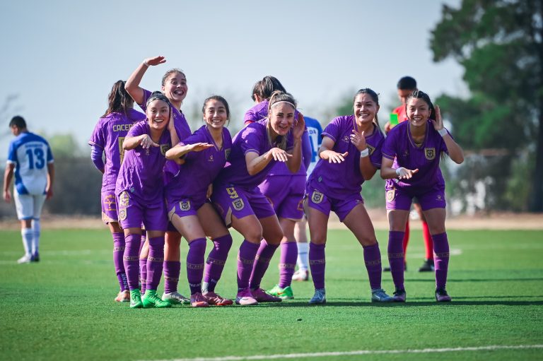 LEONAS GOLEARON EN SANTA CRUZ Y REAFIRMAN LIDERATO EN LA ZONA SUR