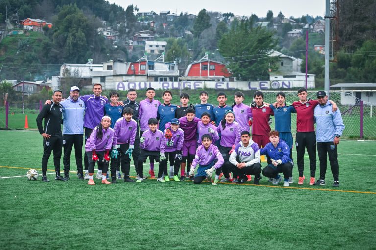 ARQUEROS DEL PRIMER EQUIPO COMPARTIERON CON FÚTBOL FORMATIVO