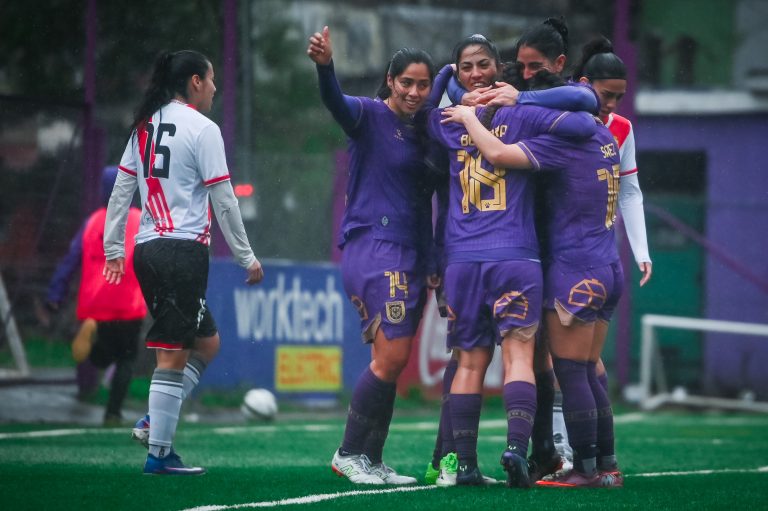 LEONAS CERRARON FASE REGULAR EN LO MÁS ALTO DE LA TABLA