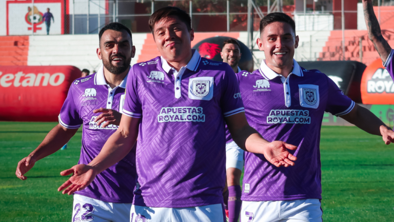 DEPORTES CONCEPCIÓN RUGIÓ ANTE COBRESAL EN EL SALVADOR