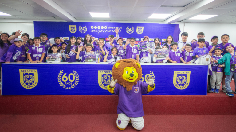 NIÑOS ABONADOS VIVIERON EXPERIENCIA ÚNICA RECORRIENDO EL ESTADIO